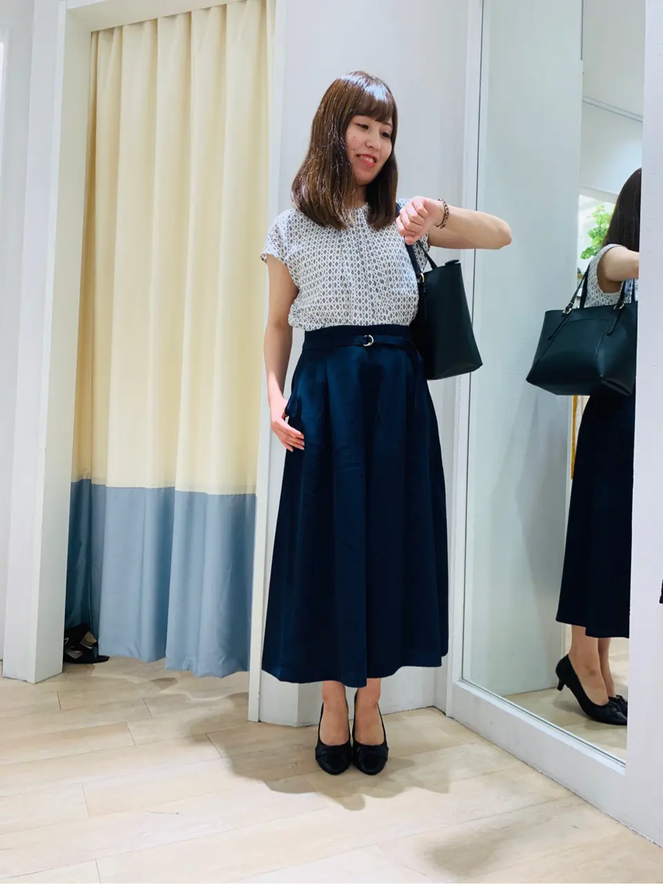 ANY SIS スタッフ コーディネート画像