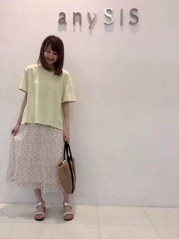 ANY SIS スタッフ コーディネート画像