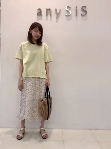 ANY SIS スタッフ コーディネート画像