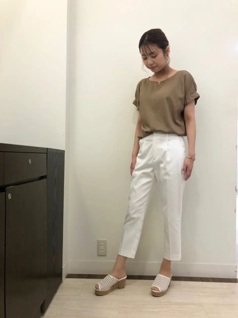 ANY SIS スタッフ コーディネート画像