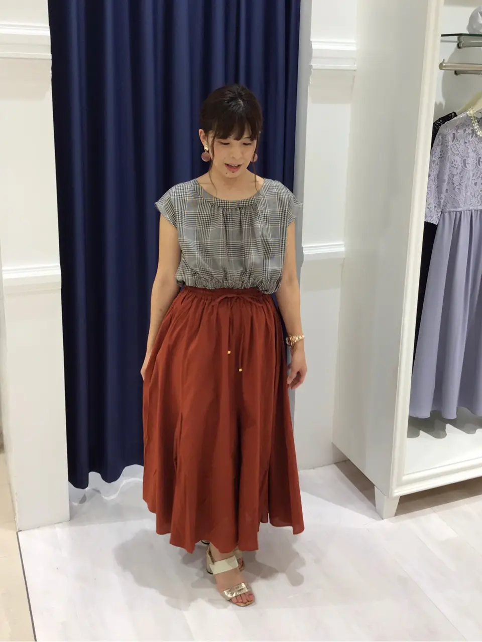 ANY SIS スタッフ コーディネート画像