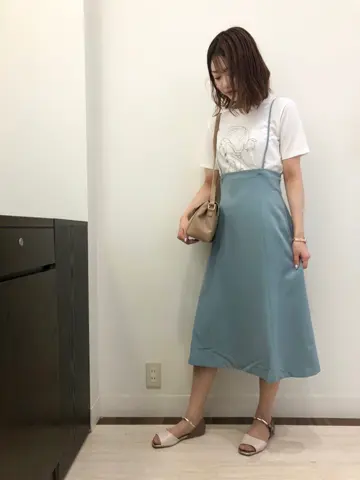 ANY SIS スタッフ コーディネート画像