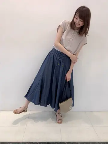 ANY SIS スタッフ コーディネート画像