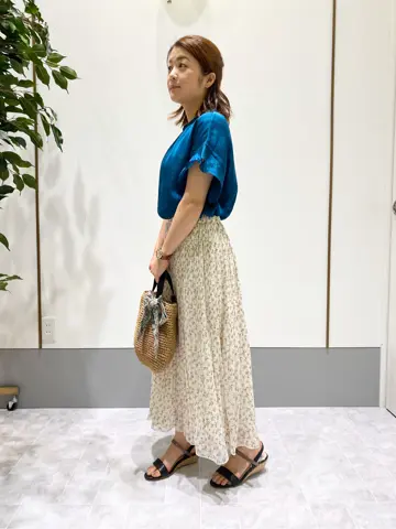 ANY SIS スタッフ コーディネート画像