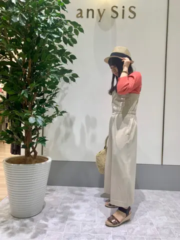 ANY SIS スタッフ コーディネート画像