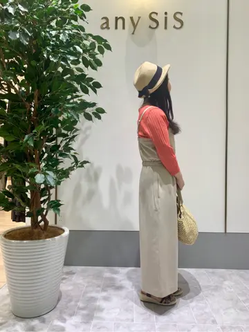 ANY SIS スタッフ コーディネート画像