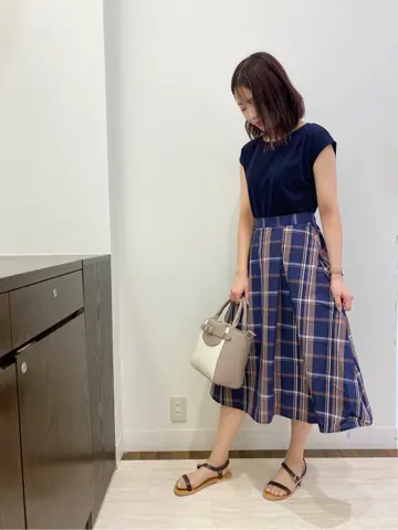 ANY SIS スタッフ コーディネート画像