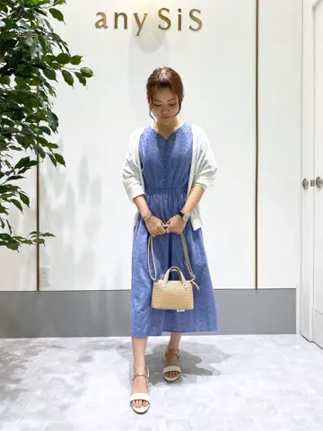 ANY SIS スタッフ コーディネート画像