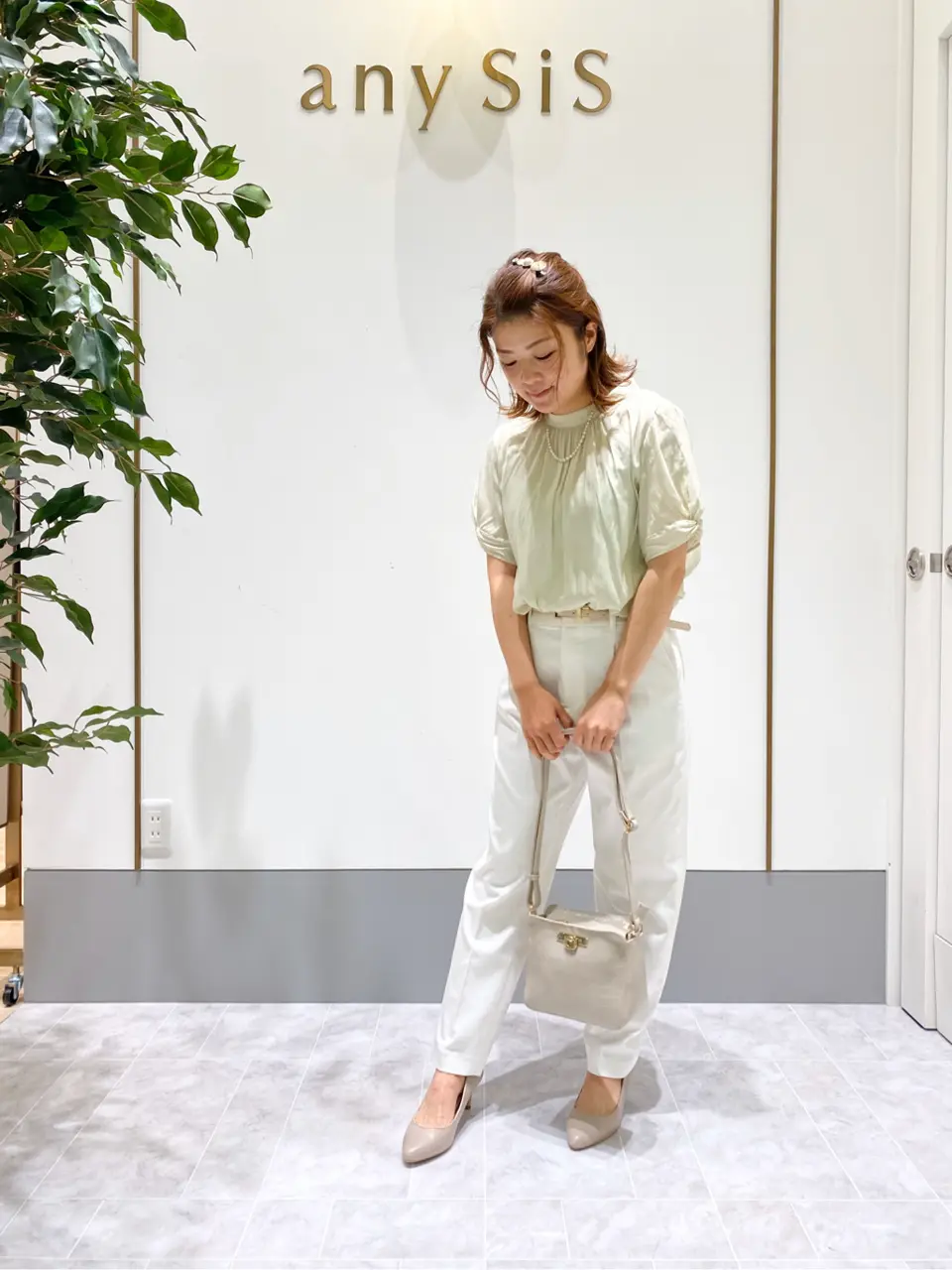 ANY SIS スタッフ コーディネート画像