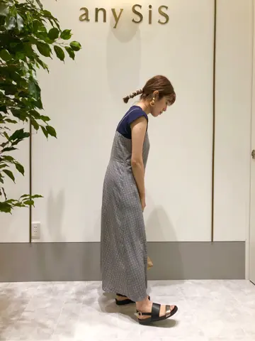 ANY SIS スタッフ コーディネート画像