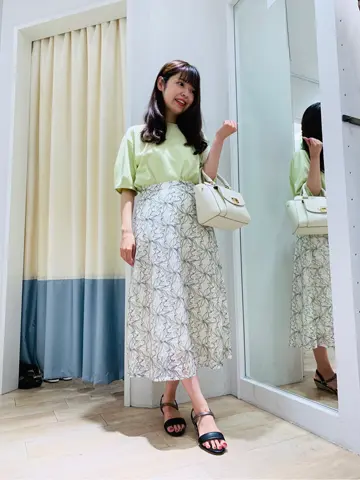 ANY SIS スタッフ コーディネート画像