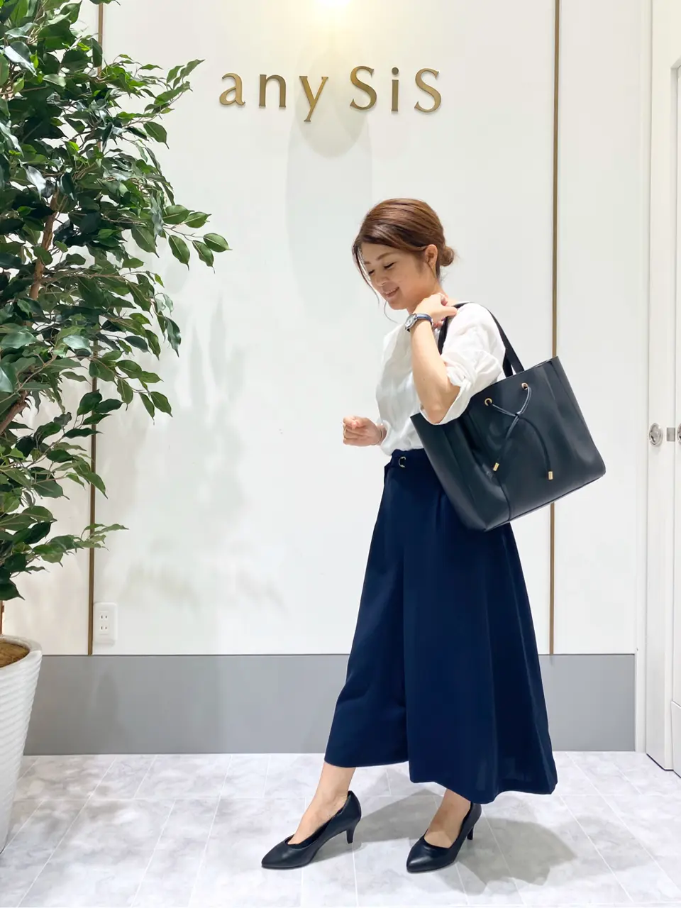 ANY SIS スタッフ コーディネート画像