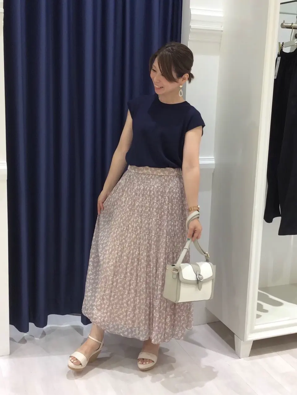 ANY SIS スタッフ コーディネート画像