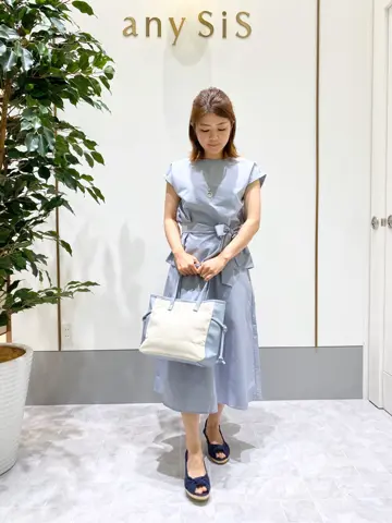 ANY SIS スタッフ コーディネート画像