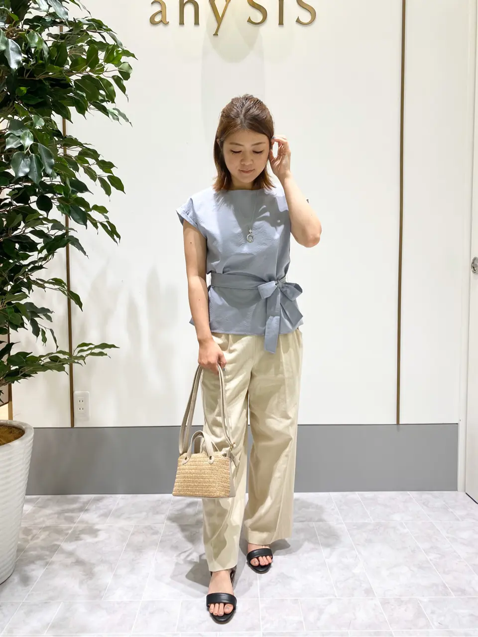 ANY SIS スタッフ コーディネート画像