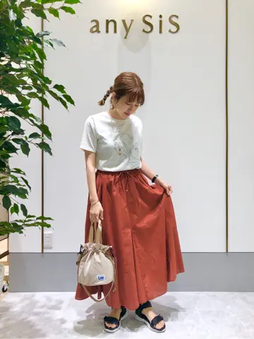 ANY SIS スタッフ コーディネート画像