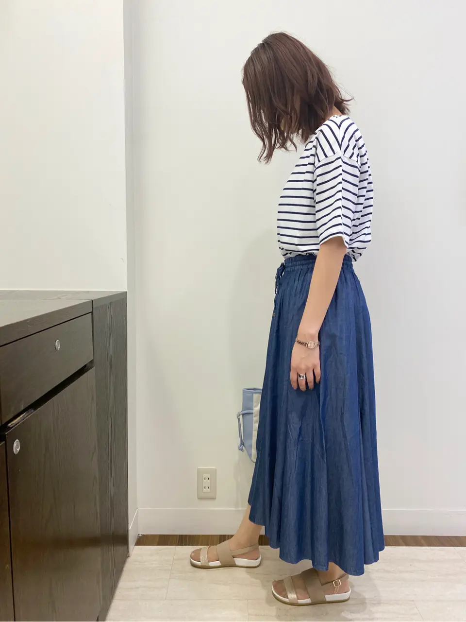 ANY SIS スタッフ コーディネート画像