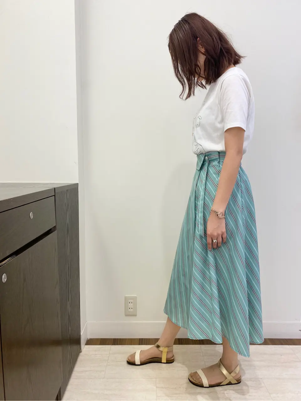 ANY SIS スタッフ コーディネート画像