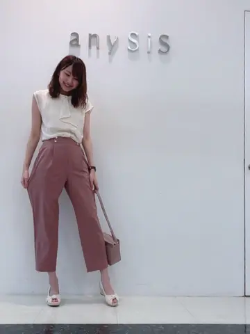 ANY SIS スタッフ コーディネート画像