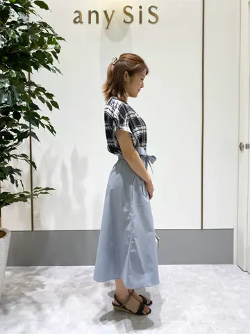 ANY SIS スタッフ コーディネート画像