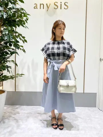 ANY SIS スタッフ コーディネート画像