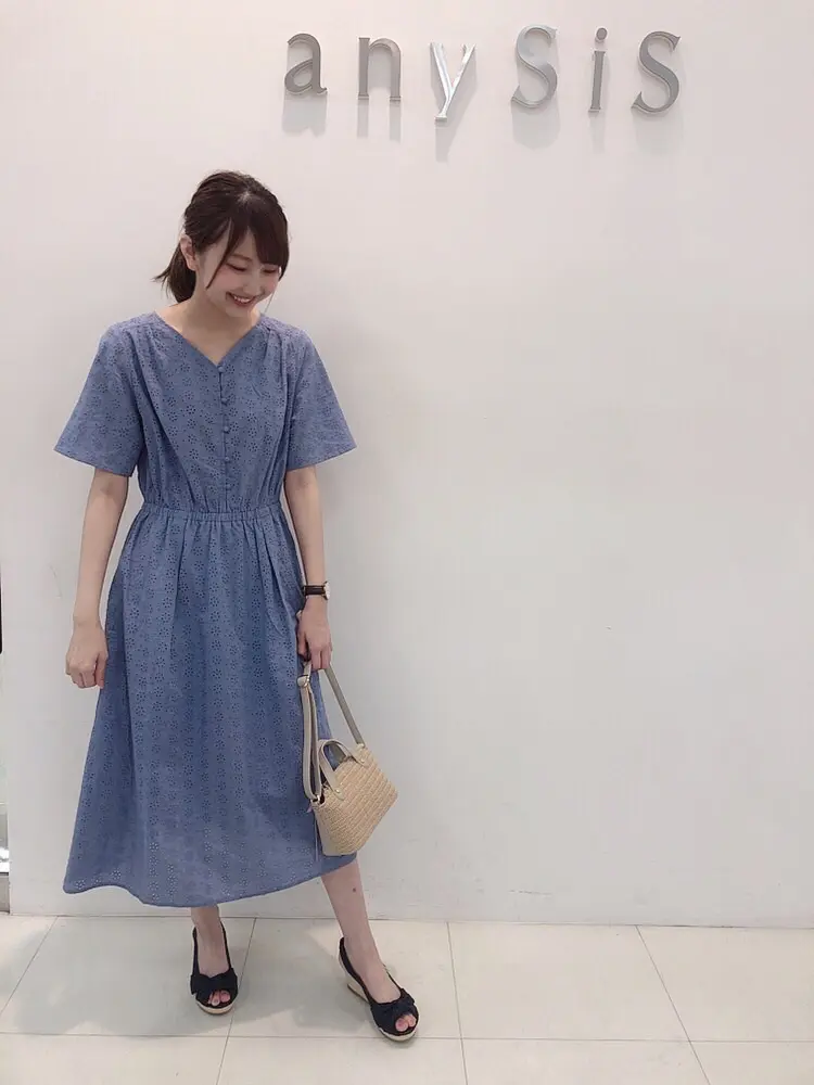 ANY SIS スタッフ コーディネート画像