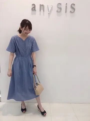 ANY SIS スタッフ コーディネート画像