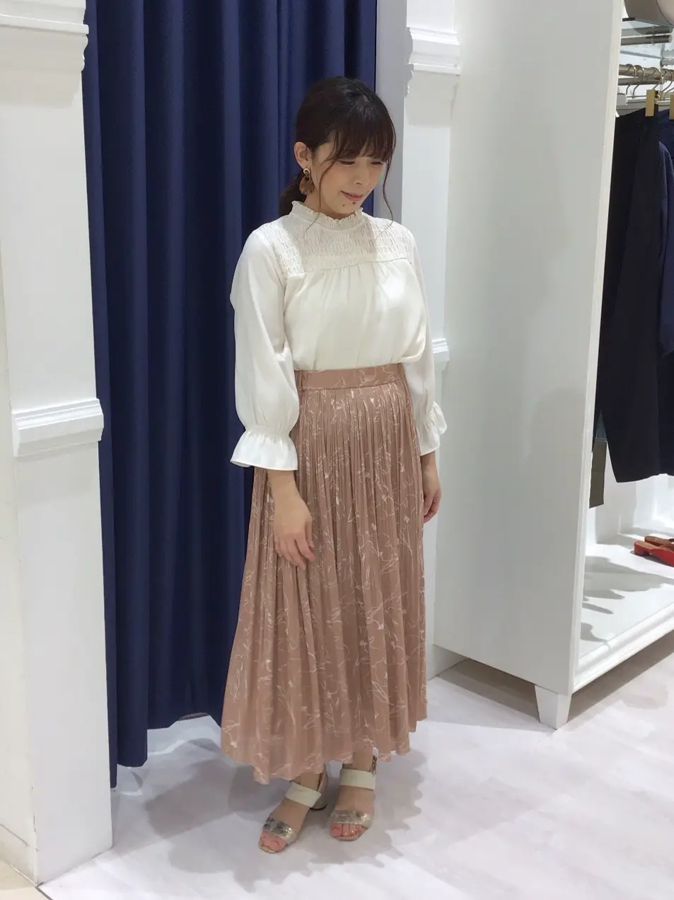 ANY SIS スタッフ コーディネート画像