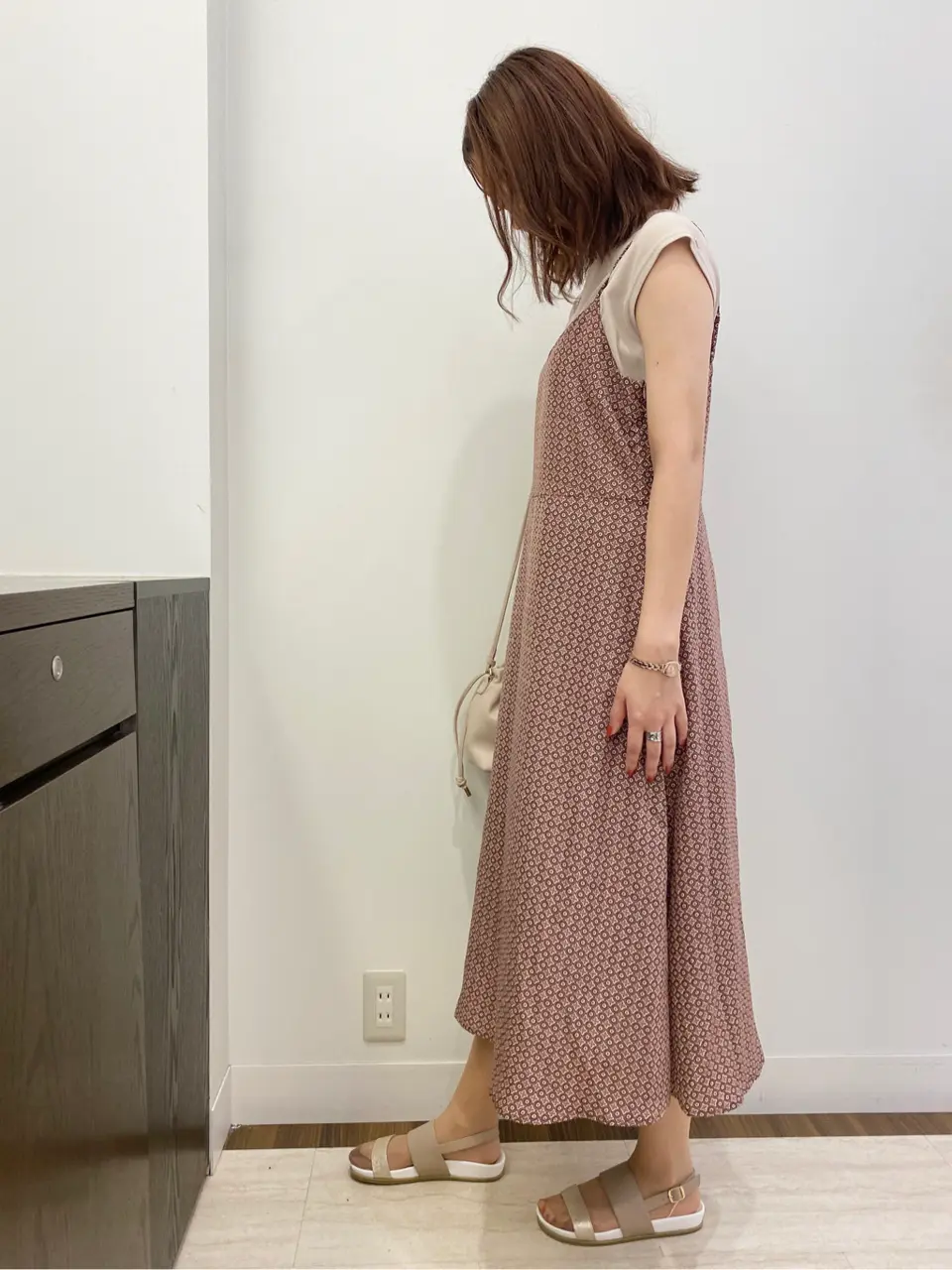 ANY SIS スタッフ コーディネート画像