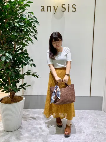 ANY SIS スタッフ コーディネート画像