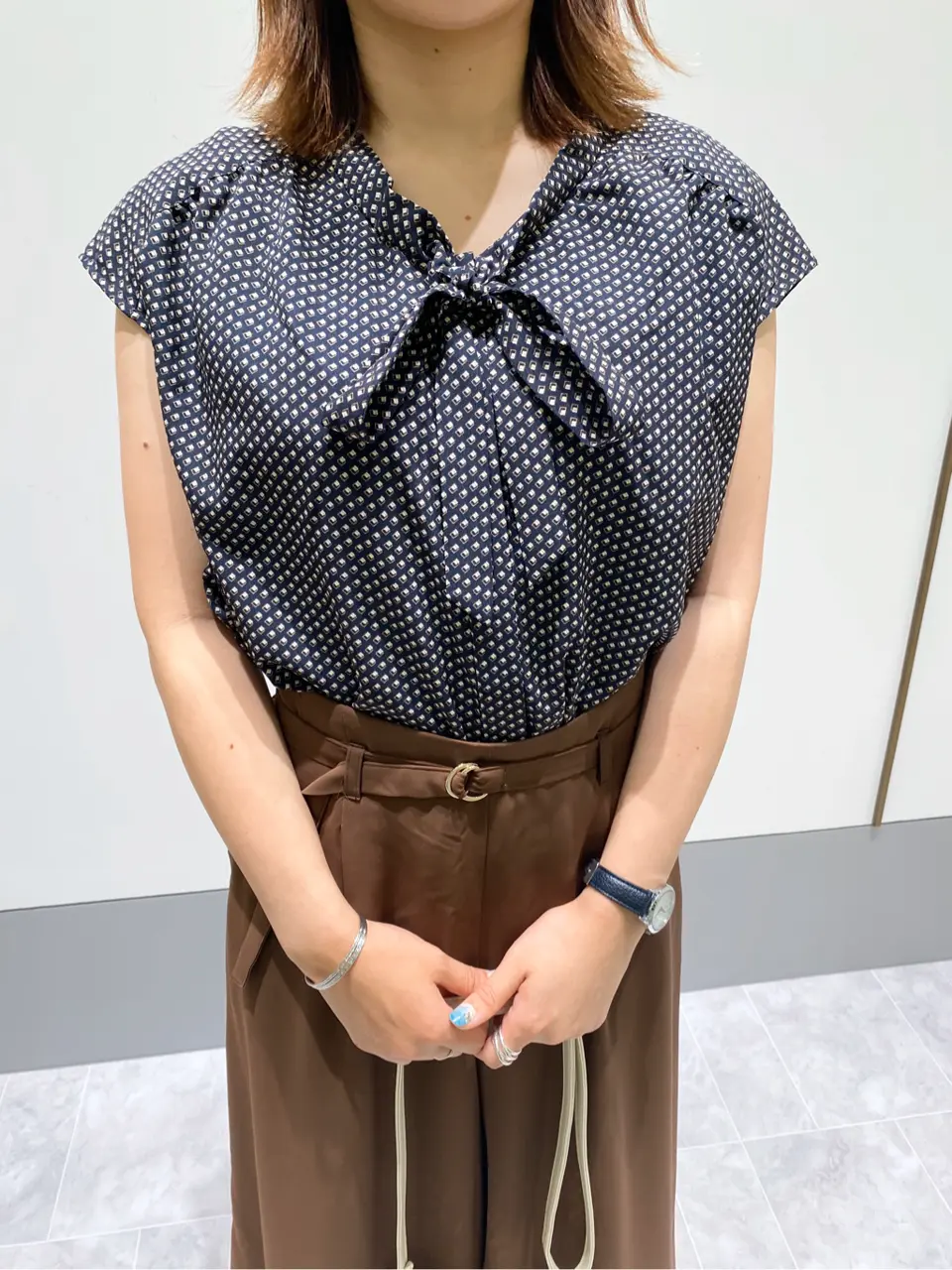 ANY SIS スタッフ コーディネート画像