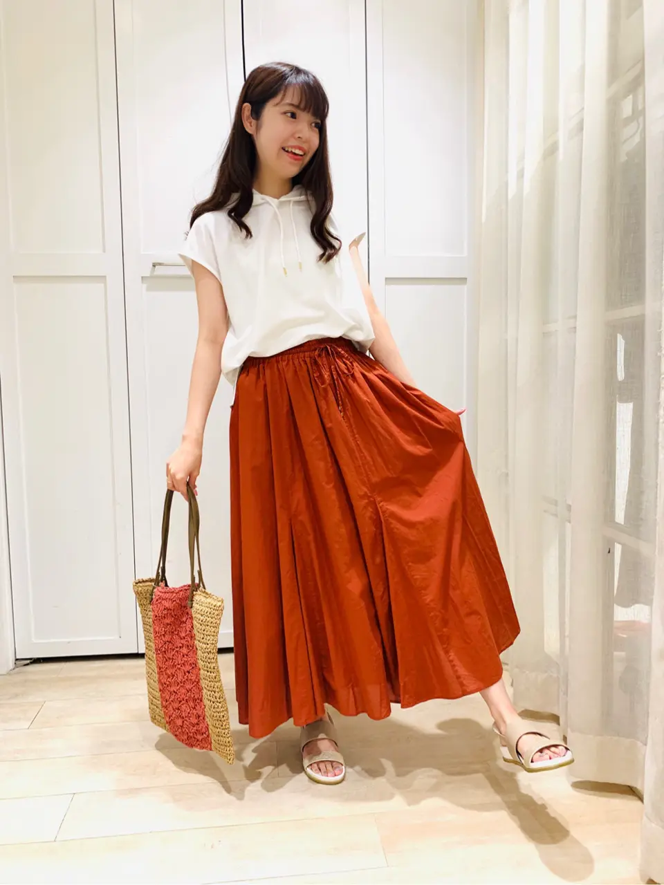 ANY SIS スタッフ コーディネート画像