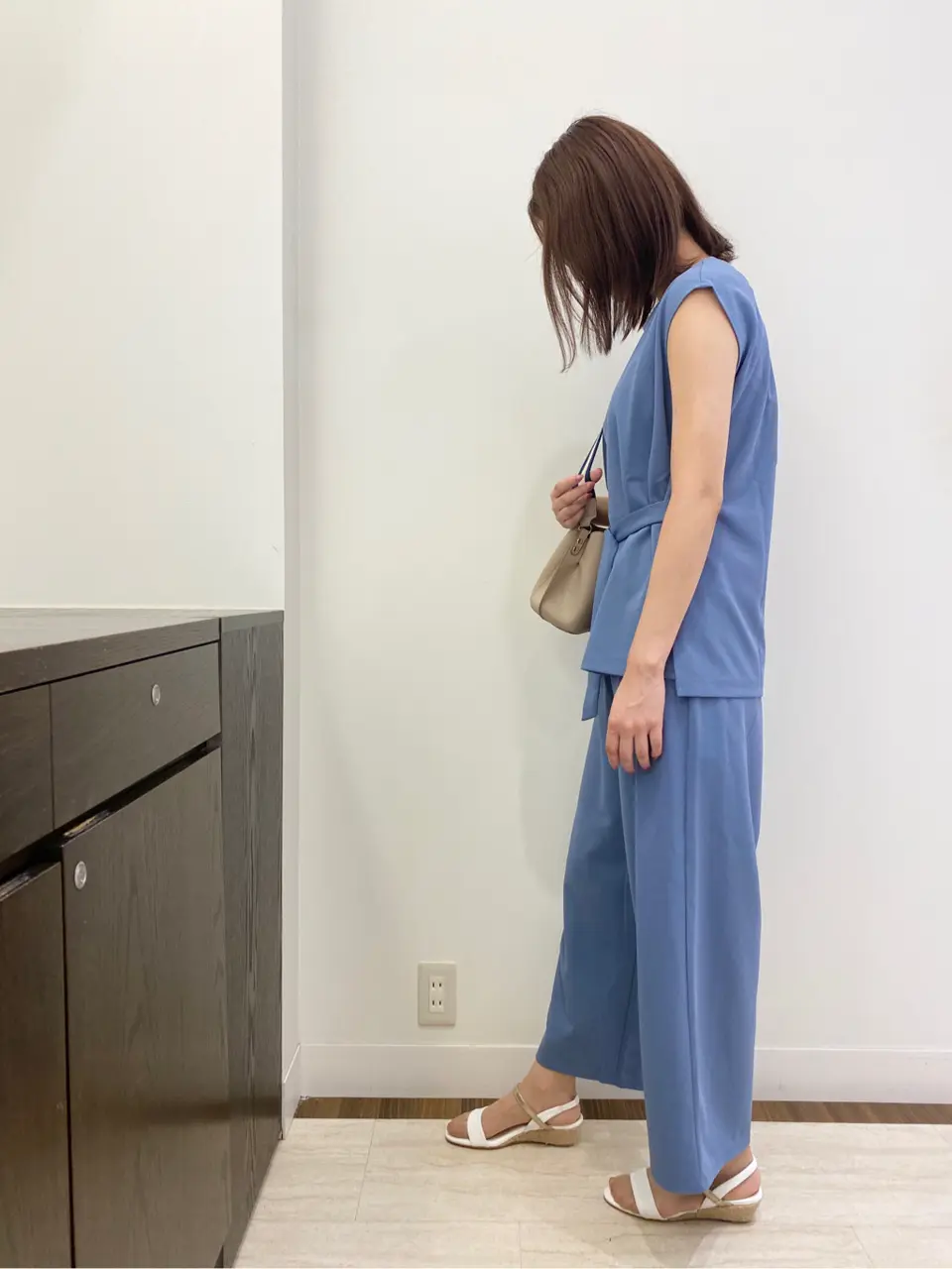 ANY SIS スタッフ コーディネート画像