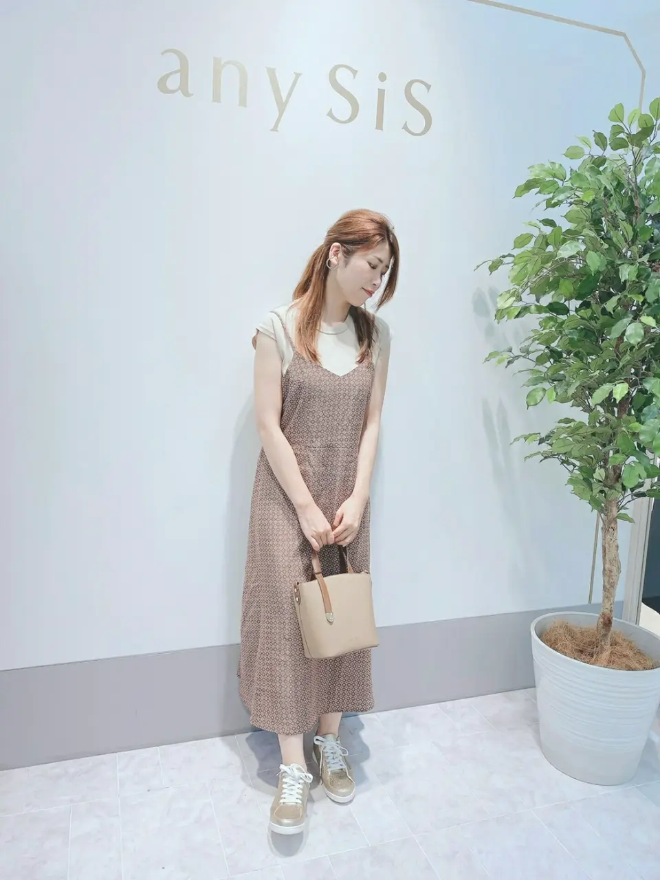 ANY SIS 岡本 コーディネート画像