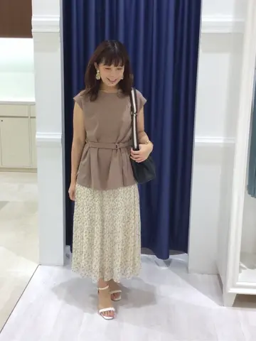 ANY SIS スタッフ コーディネート画像