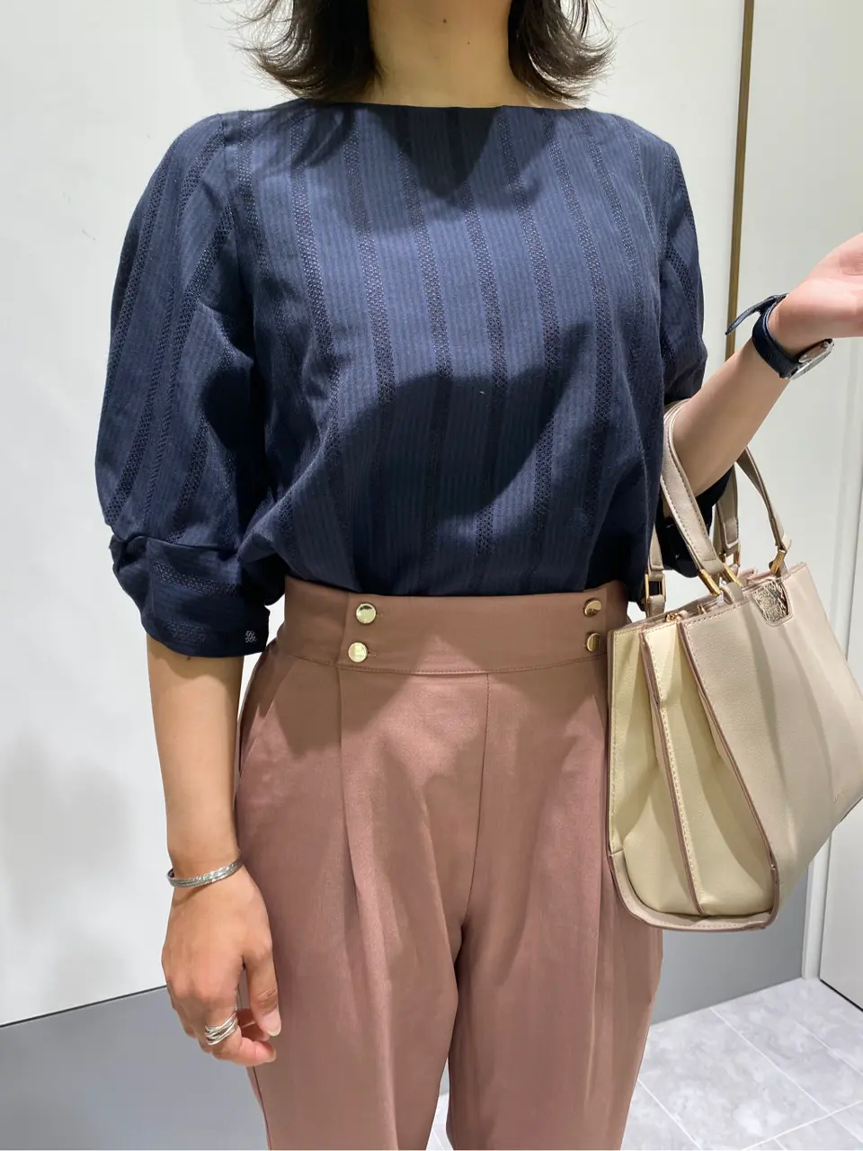 ANY SIS スタッフ コーディネート画像