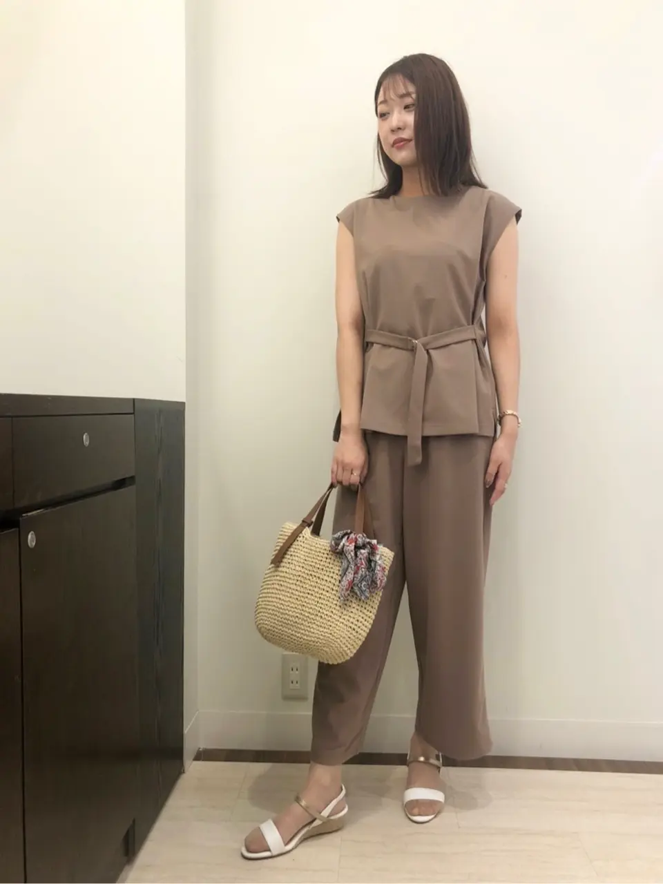 ANY SIS スタッフ コーディネート画像