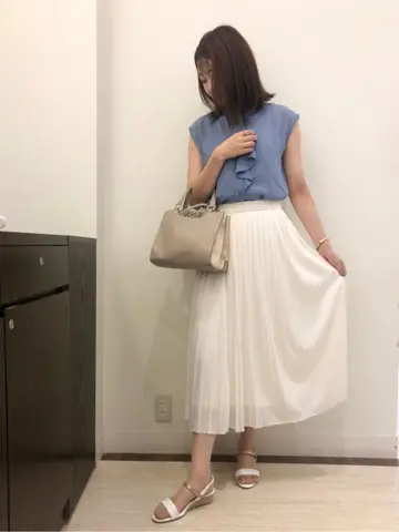 ANY SIS スタッフ コーディネート画像