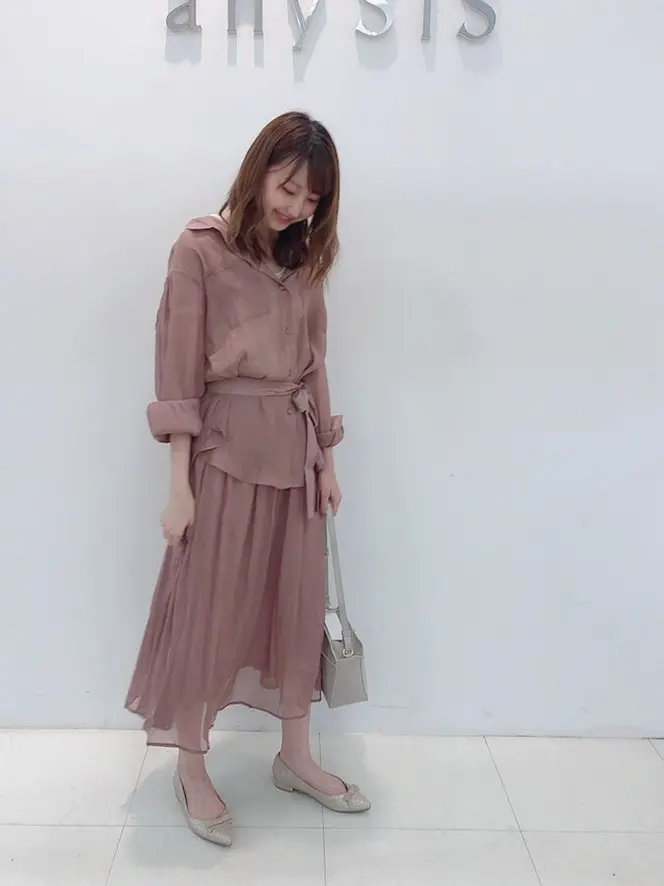 ANY SIS スタッフ コーディネート画像