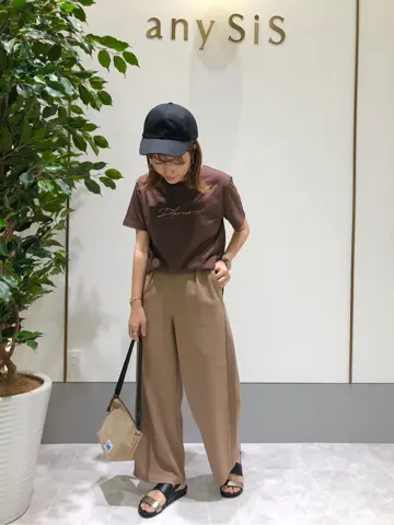 ANY SIS スタッフ コーディネート画像