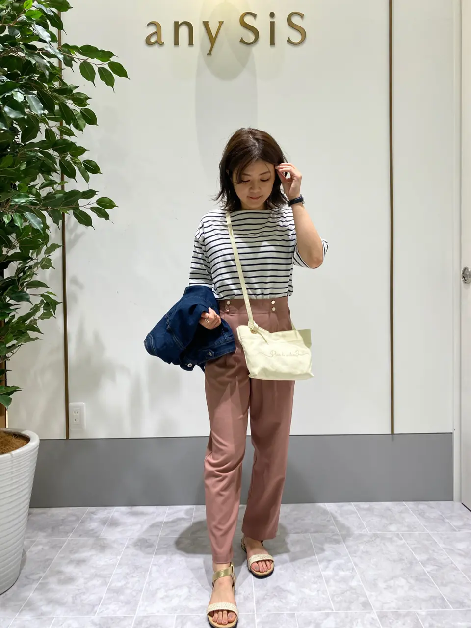 ANY SIS スタッフ コーディネート画像