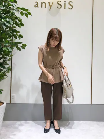 ANY SIS スタッフ コーディネート画像