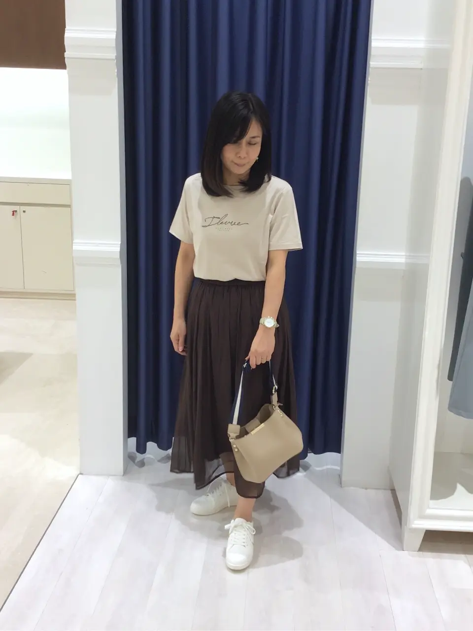 ANY SIS スタッフ コーディネート画像