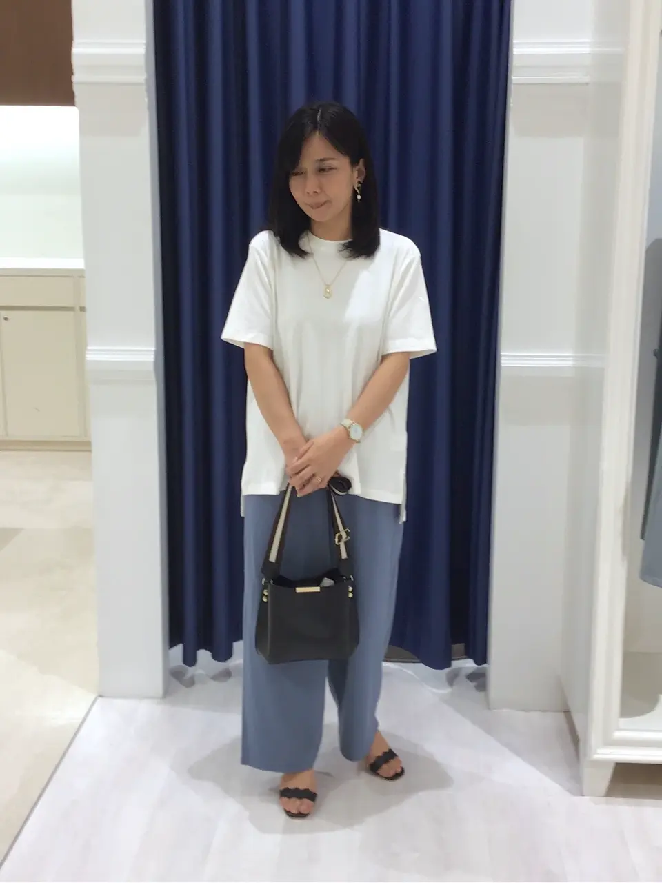 ANY SIS スタッフ コーディネート画像