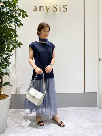 ANY SIS スタッフ コーディネート画像
