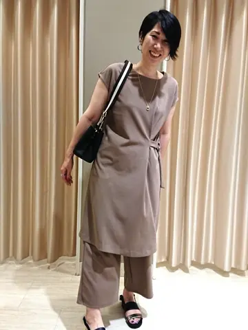 ANY SIS 吉本 コーディネート画像