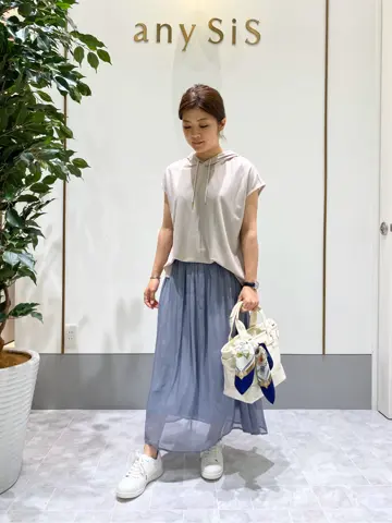 ANY SIS スタッフ コーディネート画像