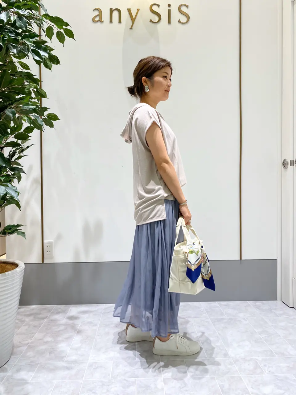 ANY SIS スタッフ コーディネート画像