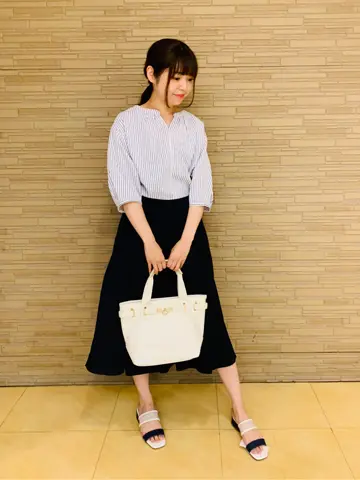 ANY SIS スタッフ コーディネート画像