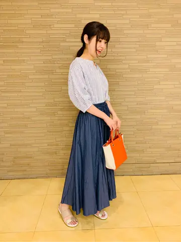 ANY SIS スタッフ コーディネート画像